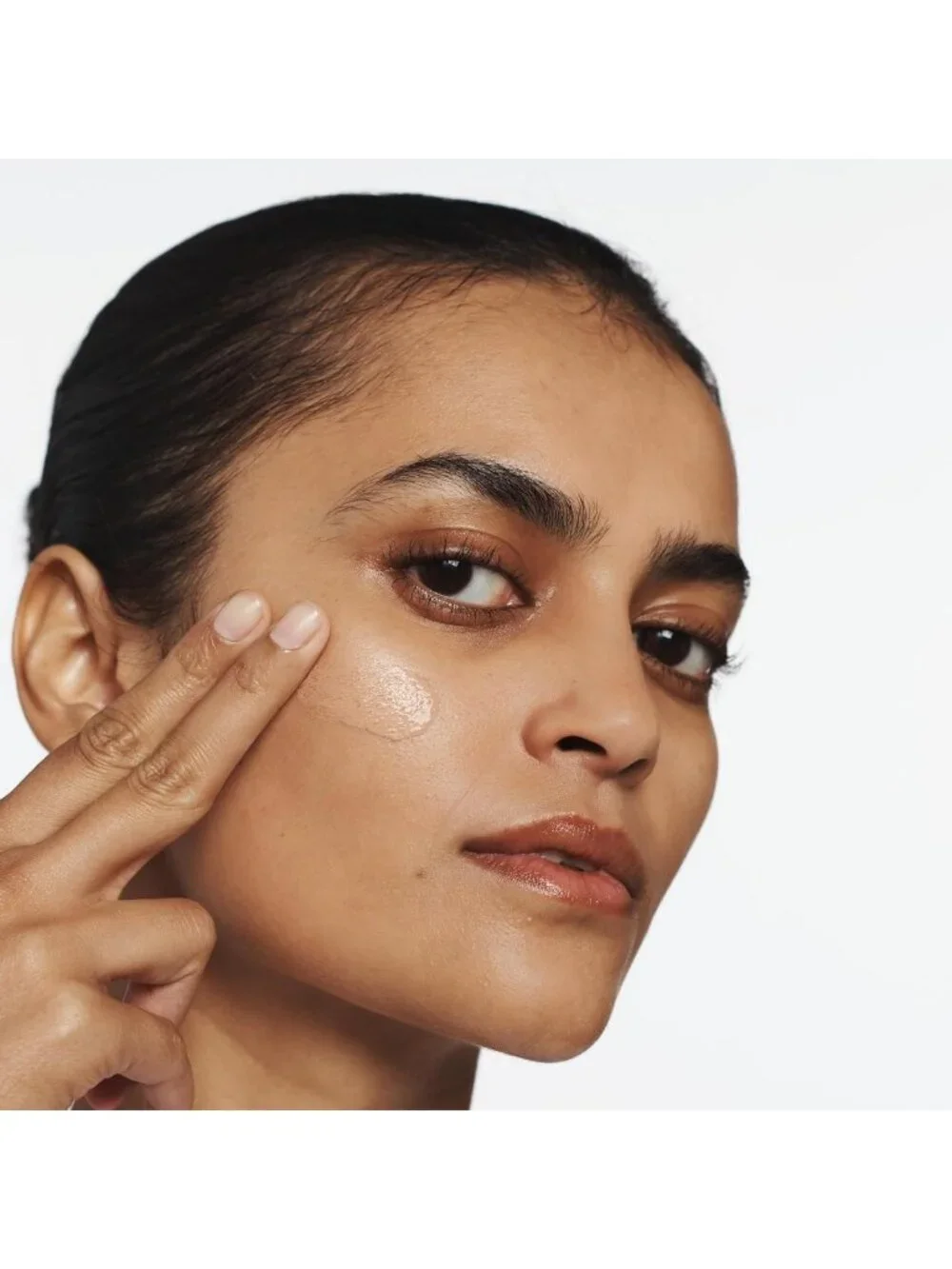 Oil-Free Liquid Foundation for All Skin Types | Hydrating, Moisturizing, Natural